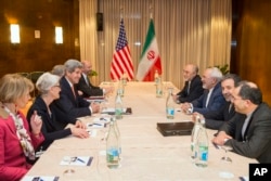 2015年3月4日,美国国务卿克里与伊朗外交部长扎里夫举行新一轮核谈判