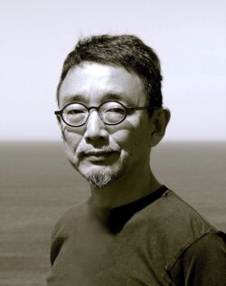 京都艺术大学艺术研究院教授小崎哲哉( Tetsuya Ozaki )(照片提供: 小崎哲哉)