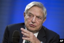 美国著名投资家乔治·索罗斯在柏林的一次研讨会上(2012年10月30日)