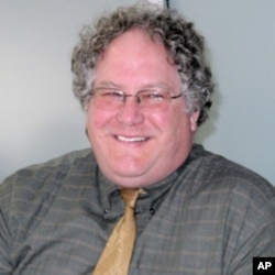 南加大美中学院副院长杜克雷