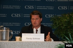 前美国国务院东亚事务副助理国务卿薛瑞福(美国之音钟辰芳拍摄)