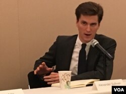 新美国安全中心研究员艾小磊(2016年10月12日,美国之音钟辰芳拍摄)