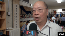 纽约华埠圣博德教会教友于金山(美国之音章真拍摄)