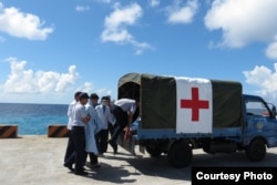 演练中使用小货车充当救护车 (台湾军闻社提供)