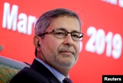 资料照:美国半导体产业协会会长、美光科技首席执行官梅罗特拉2019年3月23日在中国北京参加中国发展论坛。(2019年3月23日)