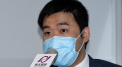 民主思路联席召集人(研究)潘学智表示,有3成受访者表示有意移民, 对比以往的调查是有所增加,但他认为与真正移民的人数相差甚远 (美国之音/汤惠芸)