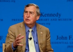 哈佛大学教授格雷厄姆·埃里森(Graham Allison)在波士顿的一次活动中讲话(2013年2月5日)