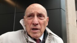 前美国国防部中国事务官员博斯科2020年2月7日在华盛顿智库哈德逊研究所外接受媒体采访(美国之音锺辰芳拍摄)