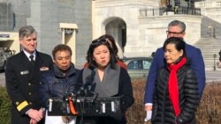 民主党联邦众议员孟昭文2020年2月28日出席记者会,呼吁各界停止散播仇视亚裔言论。(美国之音记者李逸华拍摄)