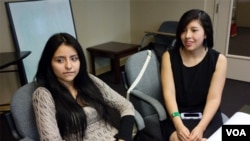 露比和吉安卡拉在一起(美国之音 方正拍摄)