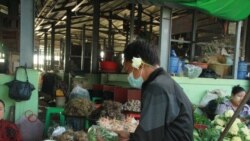 စစ်ဒဏ်သင့် ရခိုင်ပြည်နယ်က ဂွမြို့နယ် အသံတိတ်သပိတ်မှာပါဝင် စစ်ဒဏ်သင့် ရခိုင်ပြည်နယ်က ဂွမြို့နယ် အသံတိတ်သပိတ်မှာပါဝင်