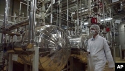 资料照片:伊朗伊斯法罕市郊的铀转换设施。