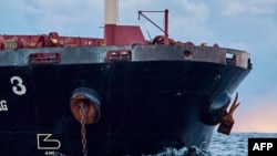 中国散货船“伊鹏3号”停泊在丹麦日德兰半岛格雷讷市附近的卡特加特海域。(2024年11月20日)