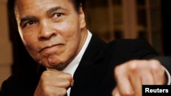 ကမ္ဘာ့လက်ဝှေ့ချန်ပီယံဟောင်း မိုဟာမက်အလီ