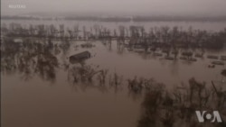 晚冬风暴袭击中西部 副总统彭斯视察灾区 晚冬风暴袭击中西部 副总统彭斯视察灾区