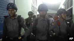 လုံခြုံရေးရဲများ