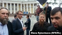 Фото з архіву! Російський ідеолог Дугін та голова ДНР Пушилін у Москві.