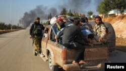 ဆီးရီးယား အလက်ပိုမြို့က ထွက်ခွာနေကြစဉ်။ (အောက်တိုဘာ ၃၀၊ ၂၀၁၆)