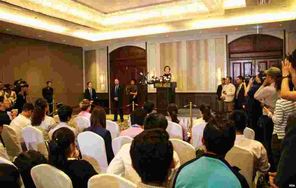 မြန်မာနိုင်ငံဆိုင်ရာ  ကုလသမဂ္ဂ လူ့အခွင့်အရေးအထူးကိုယ်စားလှယ် Dr.Yanghee Lee သတင်းစာရှင်းလင်းပွဲ