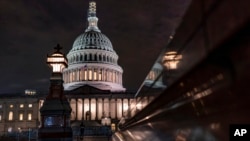美国国会众议院周二(2023年9月26日)晚就政府开支进行的辩论持续到周三凌晨三点。(美联社)