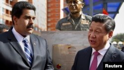 中国国家主席习近平和委内瑞拉总统马杜罗交谈 (2014年7月21日)
