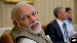 印度总理莫迪(前)访问美国。