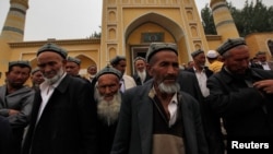 资料照片:新疆喀什的维吾尔人(2019年5月9日)