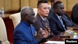 所罗门群岛现任总理玛纳西·索加瓦雷(Manasseh Sogavare)2019年在北京。(资料照片)