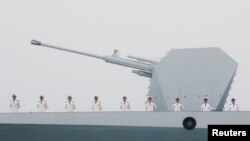 中国海军驱逐舰太原号2019年4月23日在山东青岛参加庆祝人民解放军海军建军70周年的阅兵活动。(资料照 路透社)