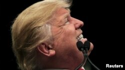 美国共和党总统参选人川普说要在美国与墨西哥的边界上修建一堵墙阻止非法移民进入。(2016年2月19日)