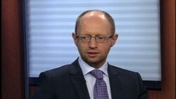 Яценюк домовився з Маккейном тиснути на Януковича Яценюк домовився з Маккейном тиснути на Януковича