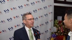 VOA ၇၅ နှစ်ပြည့် နှစ်ပတ်လည်အခမ်းအနားမှာ ကန်သံအမတ်ကြီးမိန့်ခွန်းပြော VOA ၇၅ နှစ်ပြည့် နှစ်ပတ်လည်အခမ်းအနားမှာ ကန်သံအမတ်ကြီးမိန့်ခွန်းပြော