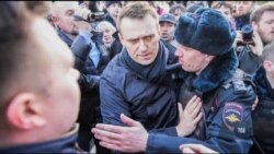 Час-Time: Сотні людей затримано під час протестів у Росії Час-Time: Сотні людей затримано під час протестів у Росії