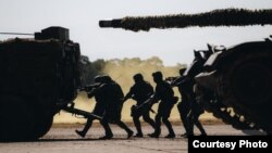 台湾陆军第584装甲旅在春节前的1月19日举行实兵对抗军演。(台湾国防部网站)