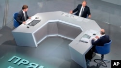 Путін відповідає на запитання глядачів