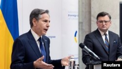 На фото: Державний секретар США Блінкен та міністр закордонних справ України Кулеба. 19 січня 2022