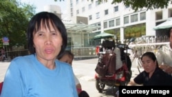 2013年8月曹顺利在外交部接受采访时的一张照片,这也是她被抓之前最后一张照片(参与网照片)