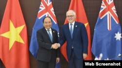 Thủ tướng Việt Nam Nguyễn Xuân Phúc và Thủ tướng Úc Malcolm Turnbull tại Đà Nẵng, tháng 11/2017.