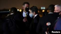 美国国务卿布林肯7月28日从新德里抵达科威特国际机场。