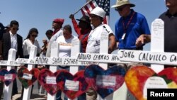 El Paso မြို့ ပစ်ခတ်မှုအတွင်း သေဆုံးသွားသူများအတွက် ဝမ်းနည်းမှု အထိမ်းအမှတ်