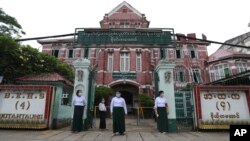 မှတ်တမ်းဓါတ်ပုံ ၂၀၂၀ ဇူလိုင် ၂၁ တုန်းက အ.ထ.က ၄ ဗိုလ်တထောင် ကျောင်းရှေ့