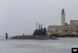 俄罗斯海军“喀山号”(Kazan)核动力潜艇驶入古巴哈瓦那港口(2024年6月12日)