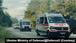 2025年6月10日,乌克兰和俄罗斯根据此前达成的协议第二次交换受了重伤和重病的战俘。(照片来自乌克兰国防部)