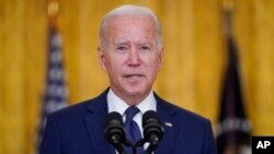 美国总统拜登在白宫就阿富汗问题发表讲话 (美联社,2021年8月26日)