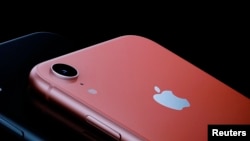 特朗普总统威胁要再对2670亿美元的中国产品加征关税,在中国组装的苹果手机也将包括在内。