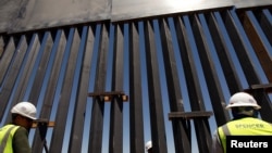 မက်ဆီကိုနယ်စပ်မှာ နယ်စပ်တံတိုင်းကာရံရေးအတွက် ရန်ပုံငွေရဖို့လုပ်ဆောင်တဲ့ သမ္မတ Donald Trump ရဲ့ နိုင်ငံတော် အရေးပေါ် ကြေညာချက်ထုတ်ပြန်ခဲ့