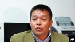 《2020年的中国:一个新型超级大国》的作者胡鞍钢