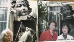 铁玫瑰园中的张志新铜像,张志新妹妹张志勤和女儿曾林林在像前凭吊。(取自铁玫瑰的中国记忆画册) 铁玫瑰园中的张志新铜像,张志新妹妹张志勤和女儿曾林林在像前凭吊。(取自铁玫瑰的中国记忆画册)