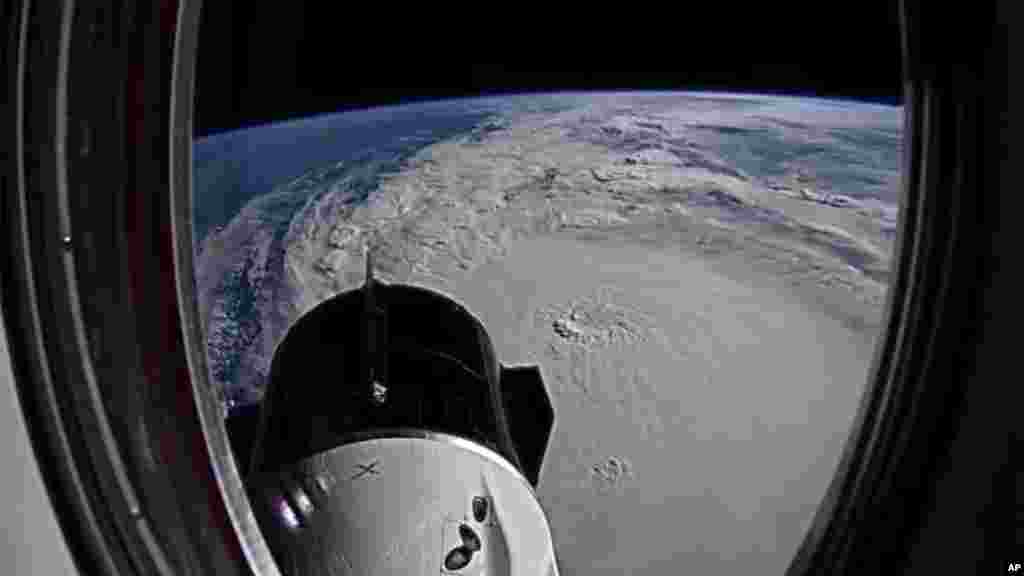 Так астронавт Метью Домінік побачив ураган "Мілтон" із Міжнародної космічної станції. 8 жовтня 2024 – МКС.