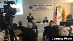 Hội luận Nhân quyền của nhóm Tuổi trẻ Yêu nước Hải ngoại được tổ chức ở thành phố Garden Grove, Nam California, ngày 26/2/2017.